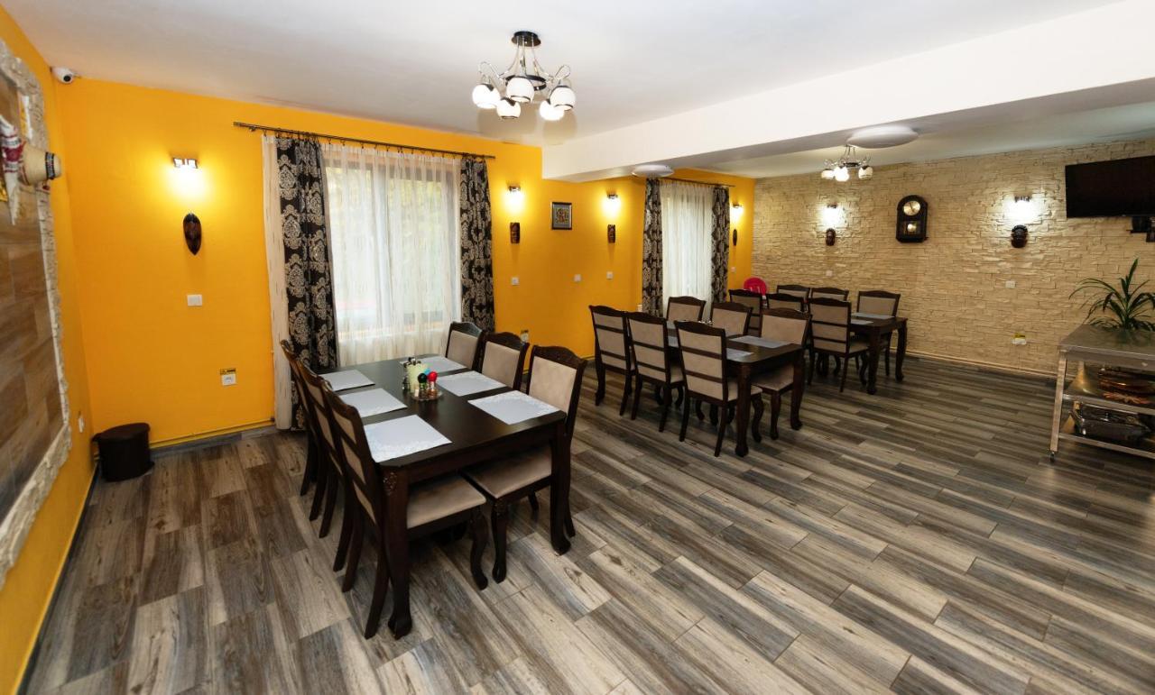 Stejarul Lui Andrei Hotel Izvoarele  Exterior photo
