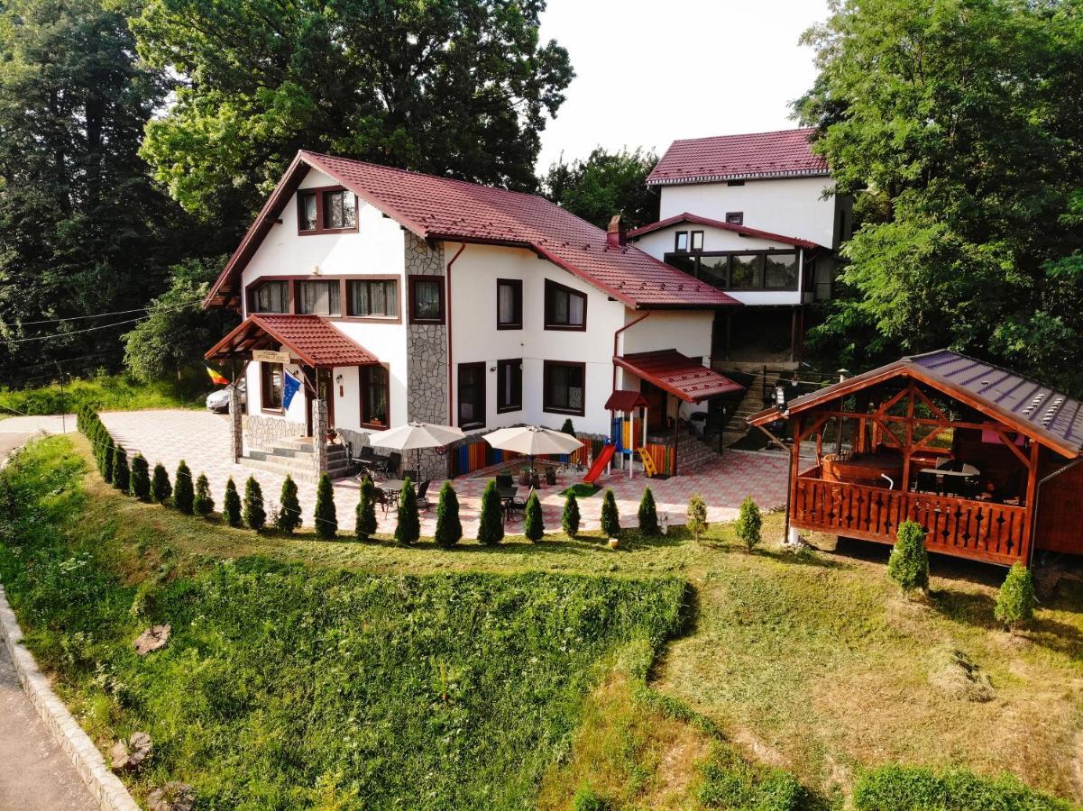 Stejarul Lui Andrei Hotel Izvoarele  Exterior photo